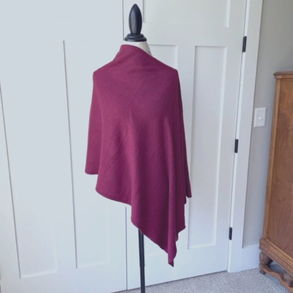 Fun Asymmetrical poncho - Picture 1 of 2